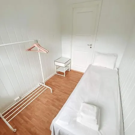 Trolltunga Sleep * Tyssedal